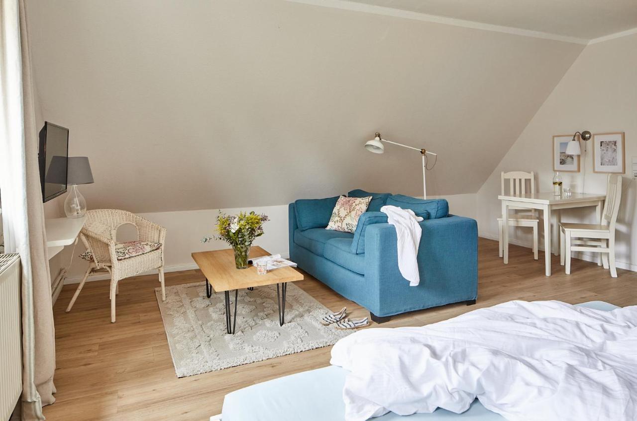 Gut Hohenstein - Meiereiappartment Barkelsby Bagian luar foto