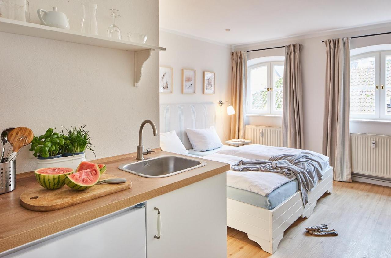 Gut Hohenstein - Meiereiappartment Barkelsby Bagian luar foto